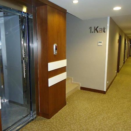 Moonlight Hotel Bostanici Bagian luar foto