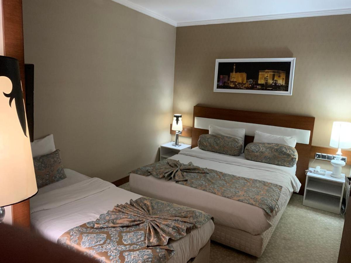 Moonlight Hotel Bostanici Bagian luar foto