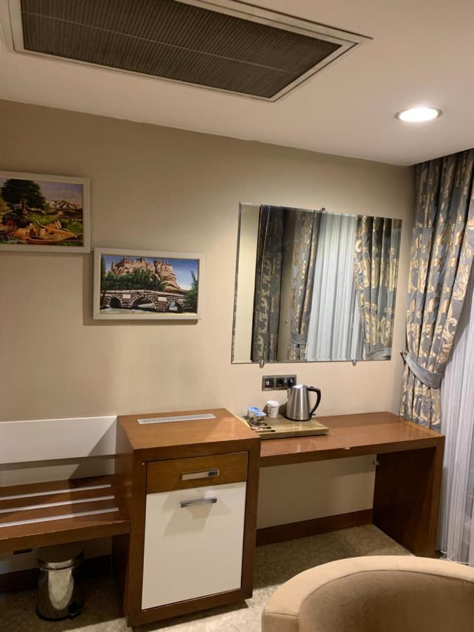 Moonlight Hotel Bostanici Bagian luar foto