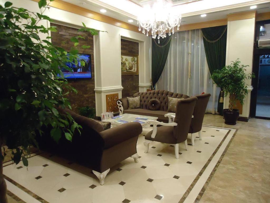 Moonlight Hotel Bostanici Bagian luar foto